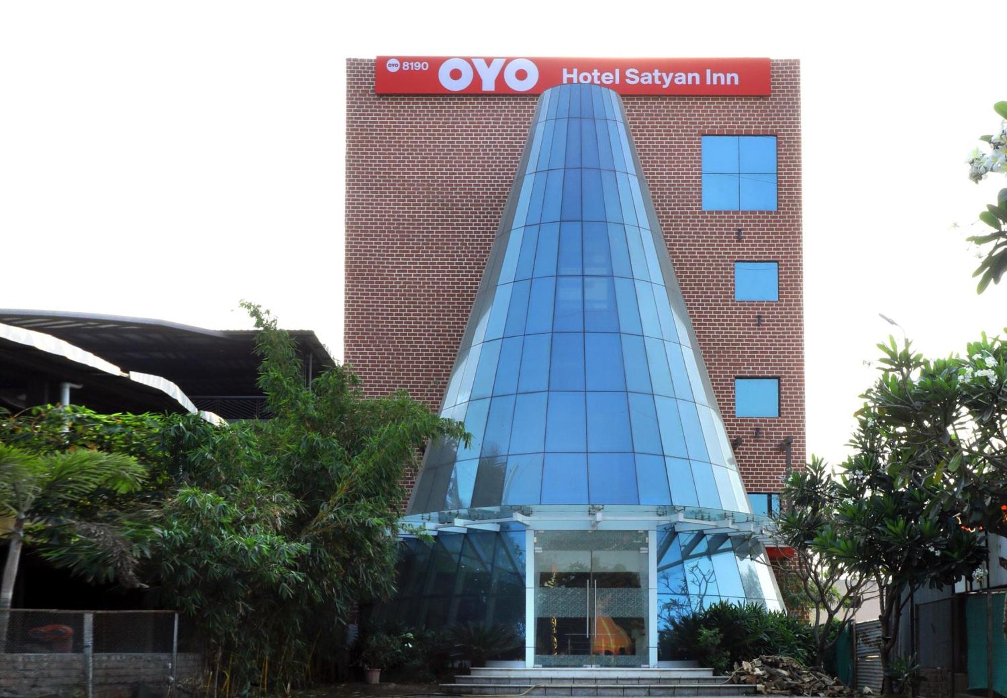 Oyo8190萨蒂扬酒店 舍地 外观 照片