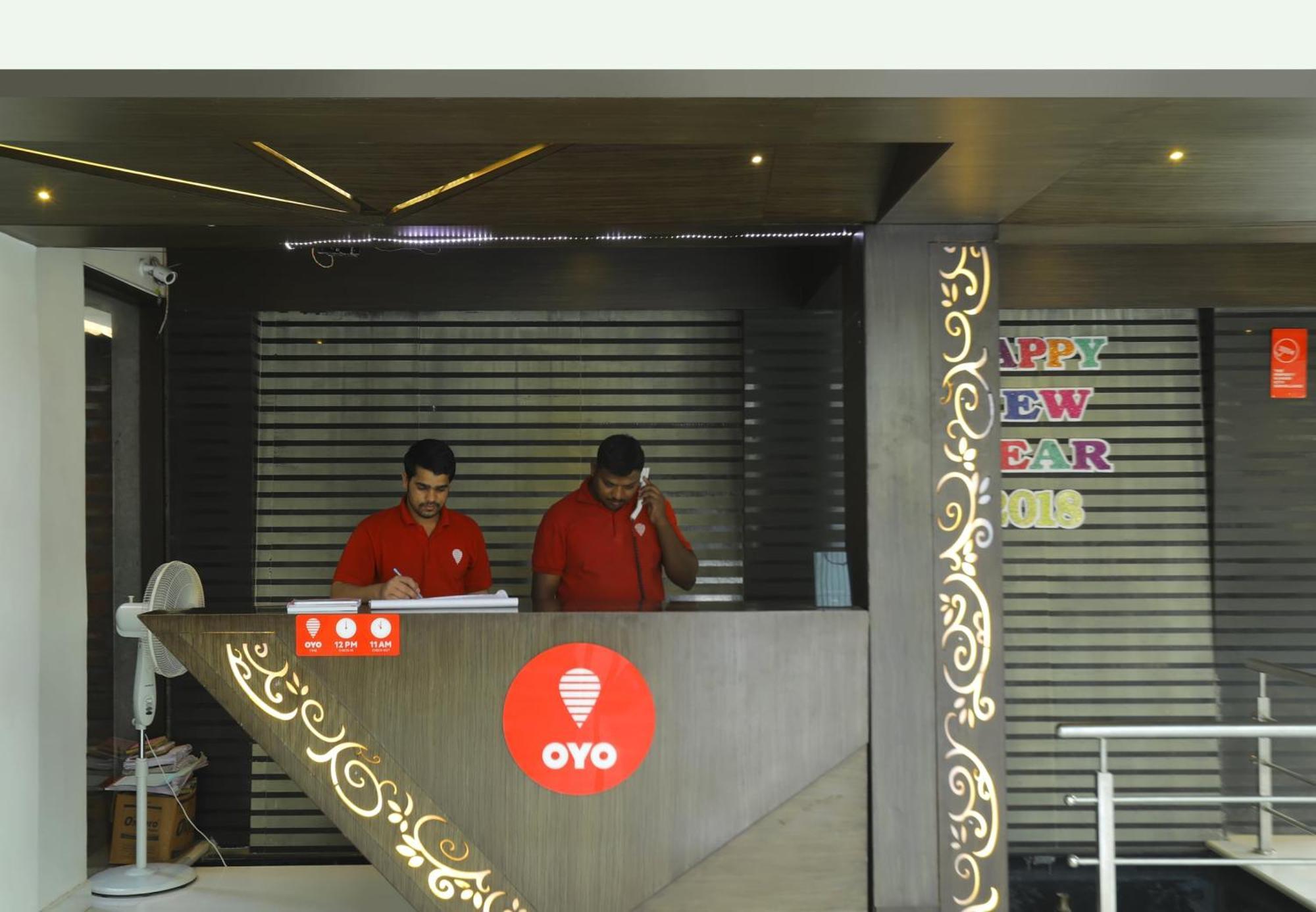 Oyo8190萨蒂扬酒店 舍地 外观 照片