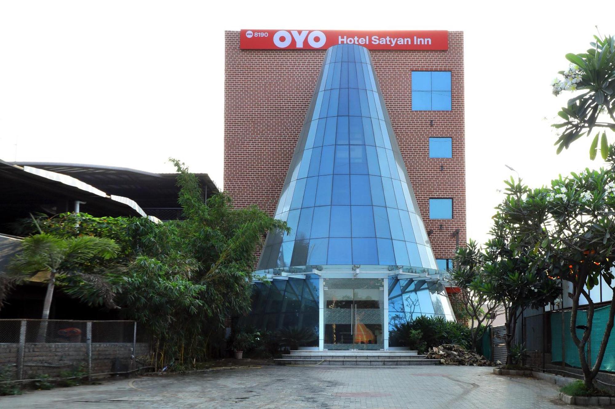 Oyo8190萨蒂扬酒店 舍地 外观 照片